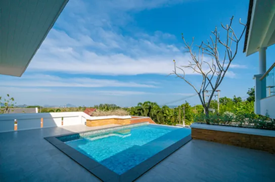 รูปภาพของPhu Talae Villa Rawai Beach