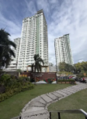 Davao Studio Unit at Abreeza Place Condo 3-4 pax