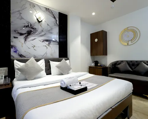 Myotel - Andheri Hotels in der Nähe von Strand Aksa