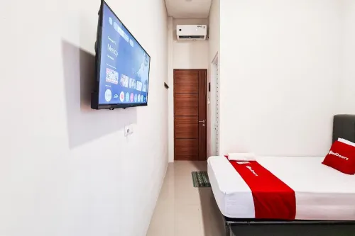RedDoorz near Stasiun Purwokerto 2