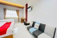 RedDoorz @ Hotel Dieng Berastagi