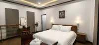 ลัดดา การ์เด้น โฮม - บูติค