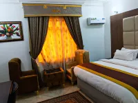 Immaculate Diamond Hotel and Apartments - Boutique