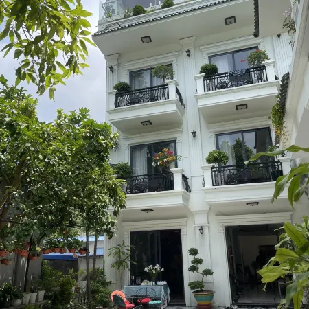 Lynh's Villa Отели рядом с достопримечательностью «Порт Cat Ba»