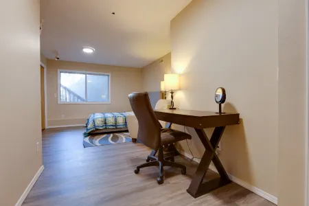 Oregon Jade Lodging Отели рядом с достопримечательностью «Mary S. Young Park»