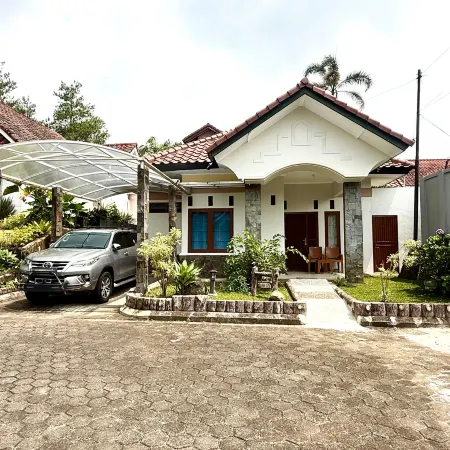 SF Homey Galaxy Resort Hotels in Pacet