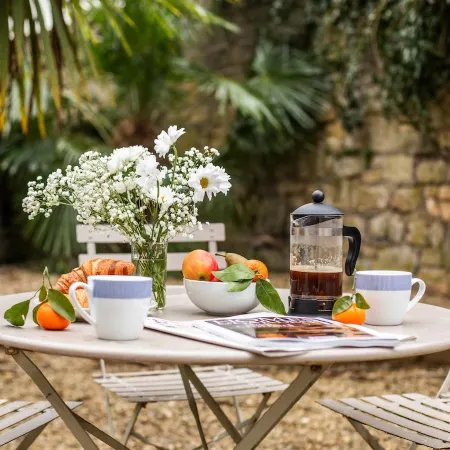 Elegant Georgian Flat in Historic Bath with Garden