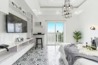 Soderberg by J&J |Studio near airport w/pool & gym - 홈스테이