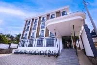 Kiri Hotel
