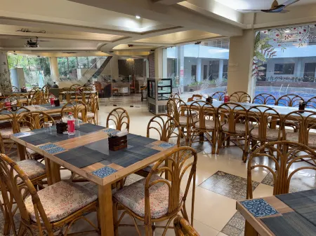 White Sands Resort & Spa