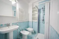 Mistral Suite Apartment - free private car park Hotels in Palese