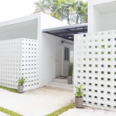 Pani House Wat Phra That Chom Taeng周辺のホテル