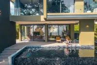 Merbrisa Rayong poolvilla-Ao khai beachfront - Villas