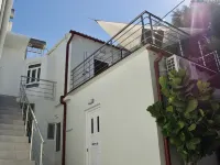 Spyros Apt.  Simple, cozy, comfortable, close to the beach Hotels in Chania