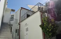 Spyros Apt.  Simple, cozy, comfortable, close to the beach
