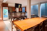 Urbanview KAS Hotel Syariah near Simpang 5 Purwodadi