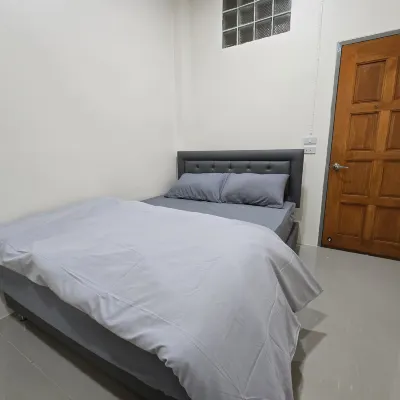 Buddy Hostel Отели рядом с достопримечательностью «Ночной рынок Сентр Пойнт»