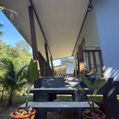 The Canal Hut Chaloklum Hotel dekat Pantai Haad Khom