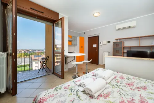Turin Airport apt F - 2-Star