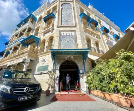 Royal Victoria - Ex British Embassy Отели в г. Медина де Тунис