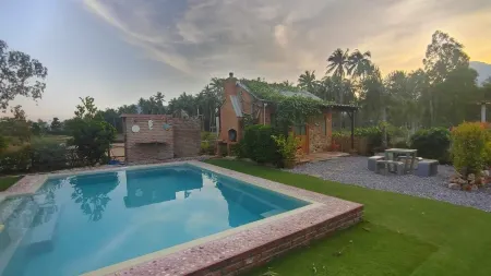 Driftwood & Jolie Cottages Отели рядом с достопримечательностью «Tham Phraya Nakhon»