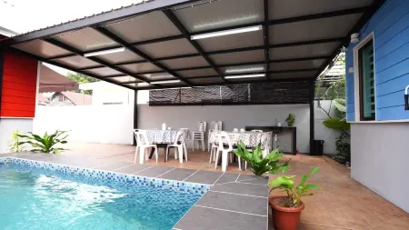 Voon Cottages@Pinjistation | Private Pool | 10pax