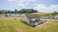 Seaview Holidays - Salterns Village Hotels in Ryde