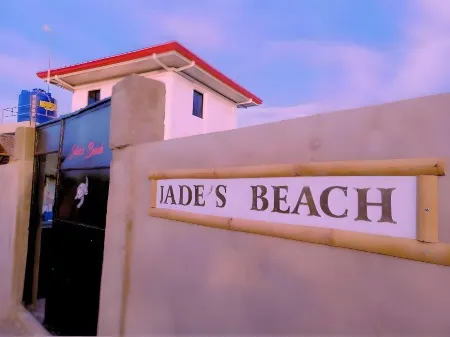 Exclusive On-the-beach Jade's Beach Villa