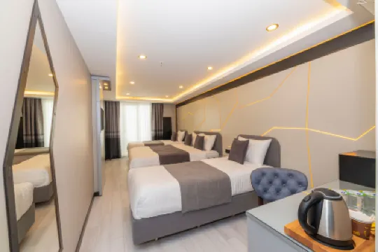 WHITE CORNER HOTEL