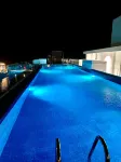 Stunning 3BHK Gym+infinity pool / 10 mins airport - Beach