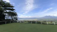 森賈基塔豪華露營 - 停車場