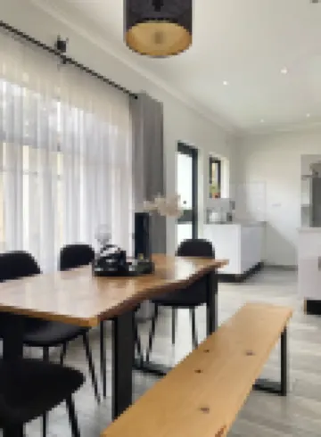 Luxurious Messe Luxe Apartment Near Airport