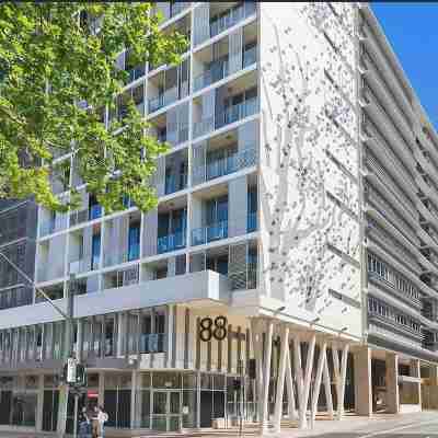 Chatswood walk to Train Station/Shopping center Hotel Exterior