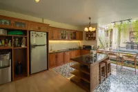 Private Villa - Griya Bayan Kraguman Hotels in Jogonalan