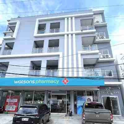 LDR Travellers Inn Hotel Exterior