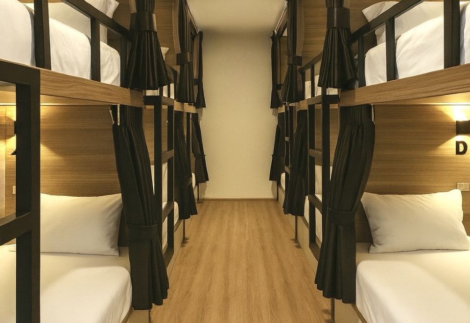 City Pause Hostel 썸네일