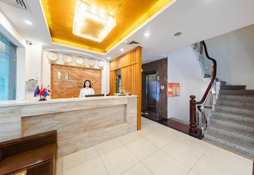 홈 호텔 하노이의 현대적인 외관