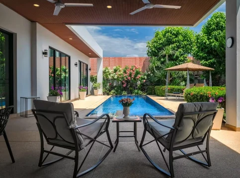 รูปภาพของ*Tropical Rawai Villa: Pool + Garden V187