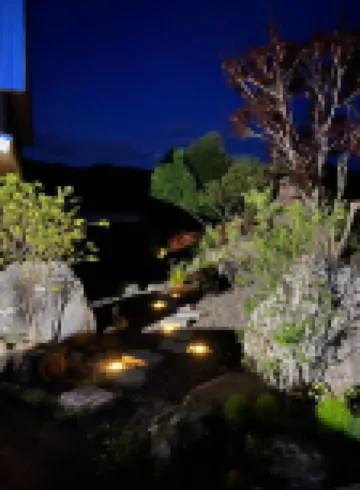 Kantarō & Monetarō's Mother House