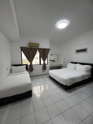 Likas Square Serviced Apartment - garden view with 3 bedrooms by Kocy Homestay - Bungalows