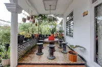 OYO 94841 Alodia Homestay Family