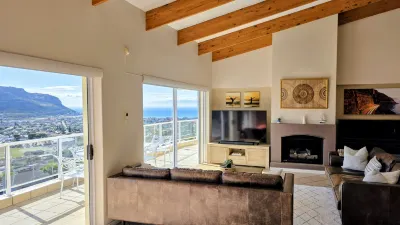 Sea Sands Villa Hotels near Long Beach