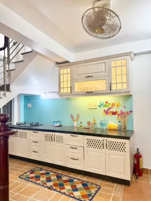 Nana Hostel โรงแรมใกล้สะพานเติ่นทวน
