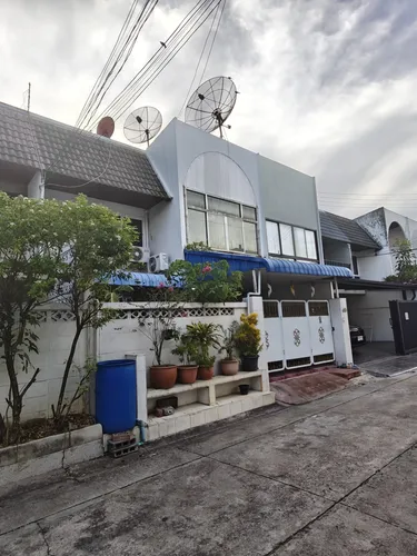 รูปภาพของทาวน์เฮาส์ 5 ห้องนอน เอกมัย | ออนเซ็นส่วนตัว | กรุงเทพฯ VVBKK35