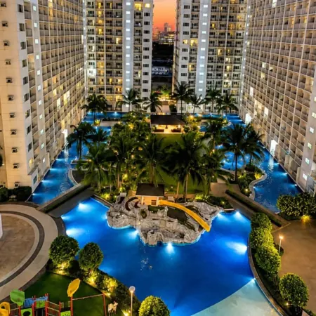 Modern Black 1BR Pool View w/ Netflix | Shore Pasay Near Mall of Asia