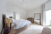 Luxury 2BHK | Near Yas Waterworld & Warner Bros - acceptant les animaux