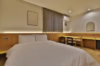 Andong Hotel Coolstay - parking