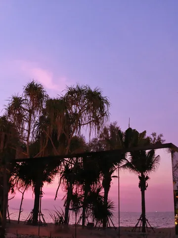 รูปภาพของMirror Mirror Hotel Cafe & Restaurant