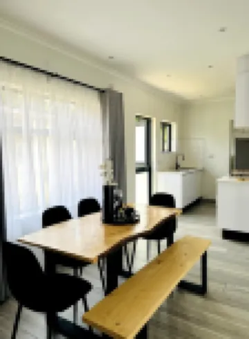 Luxurious Messe Luxe Apartment Near Airport