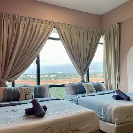 GrandMedini Residence near Legoland by Ucome Homestay